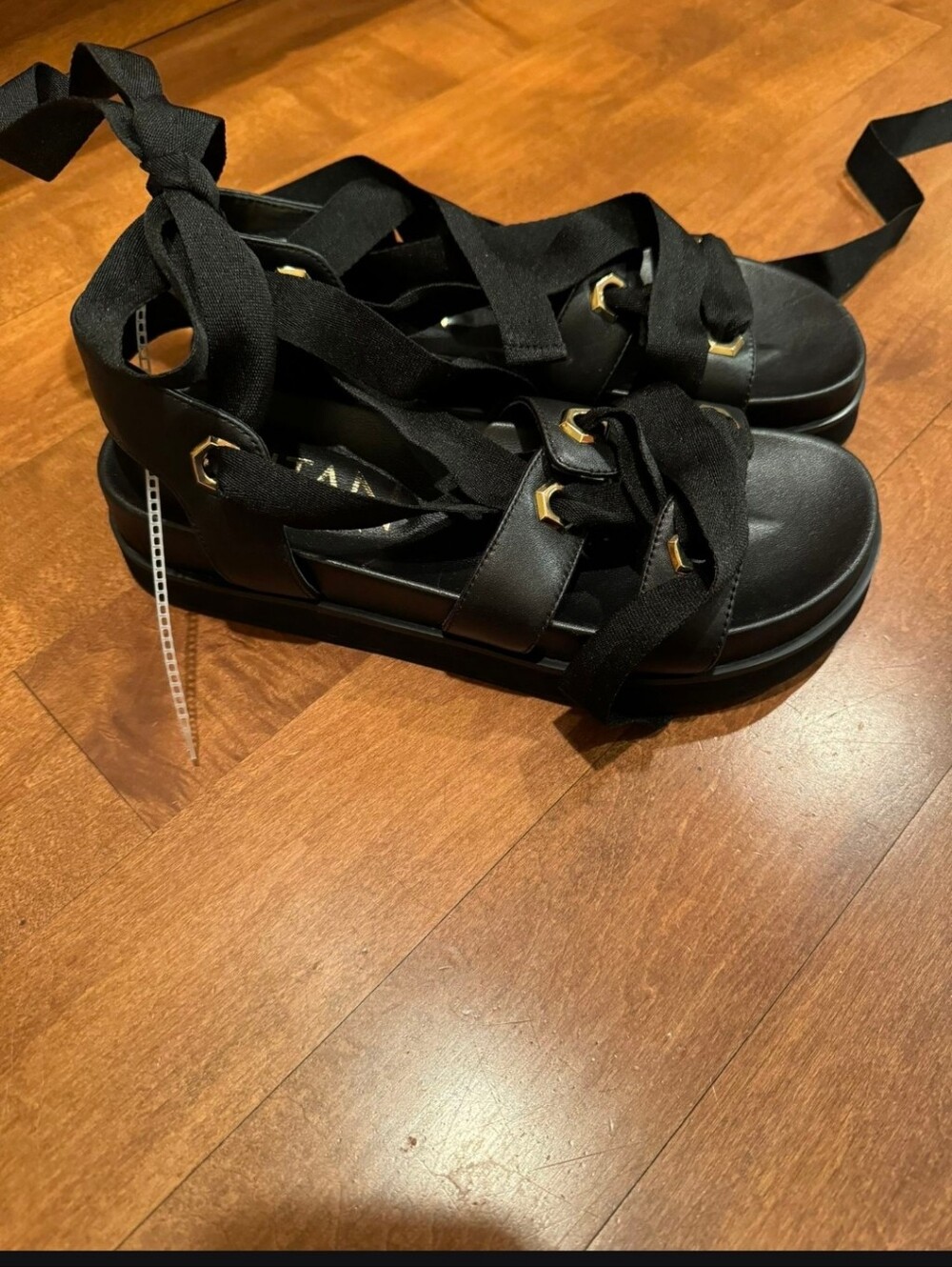 Deltan Gladiator Sandles - Picture 3 of 3
